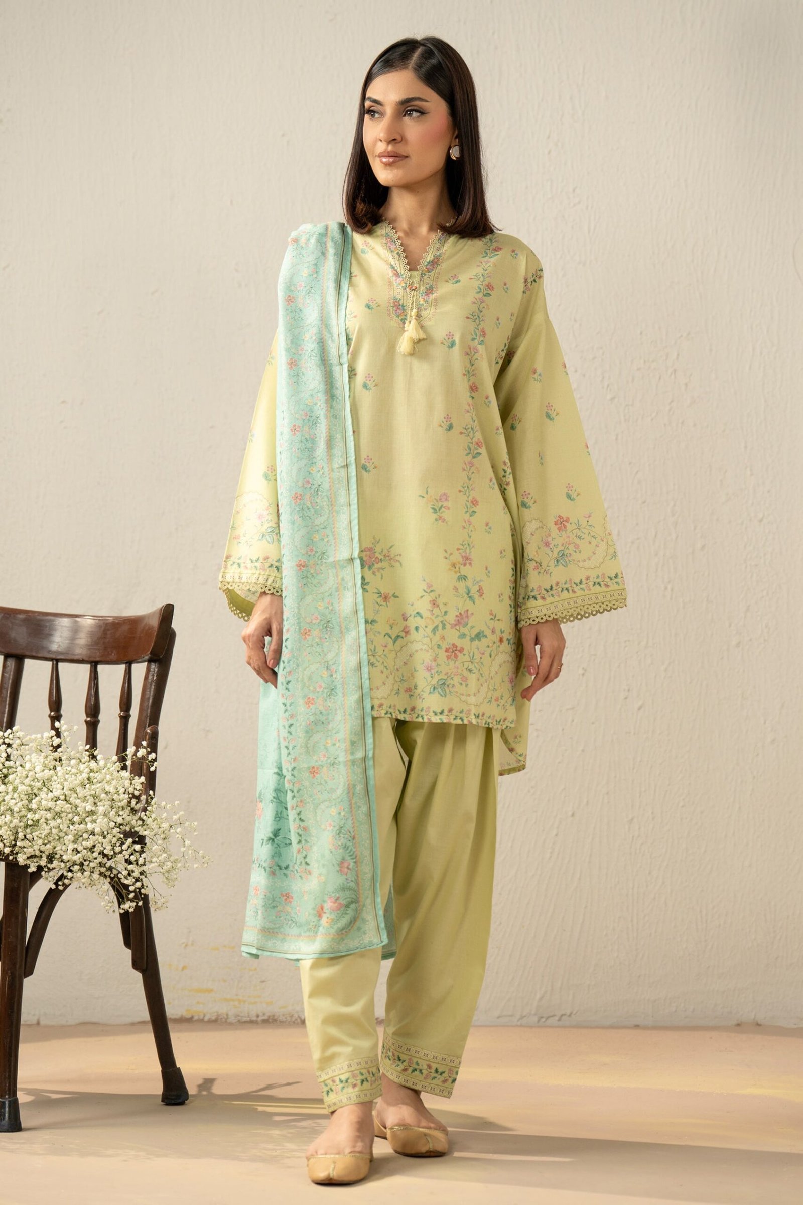 Printed Lawn Stitched 3 Piece Suit