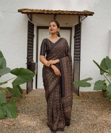 Black Pure Cotton  Linen Saree Weaved With  Zari Comes With Tassels