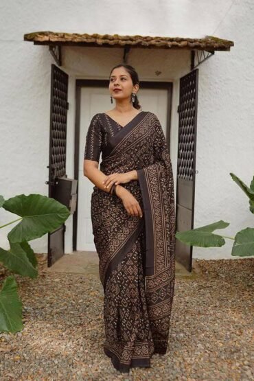 Black Pure Cotton  Linen Saree Weaved With  Zari Comes With Tassels