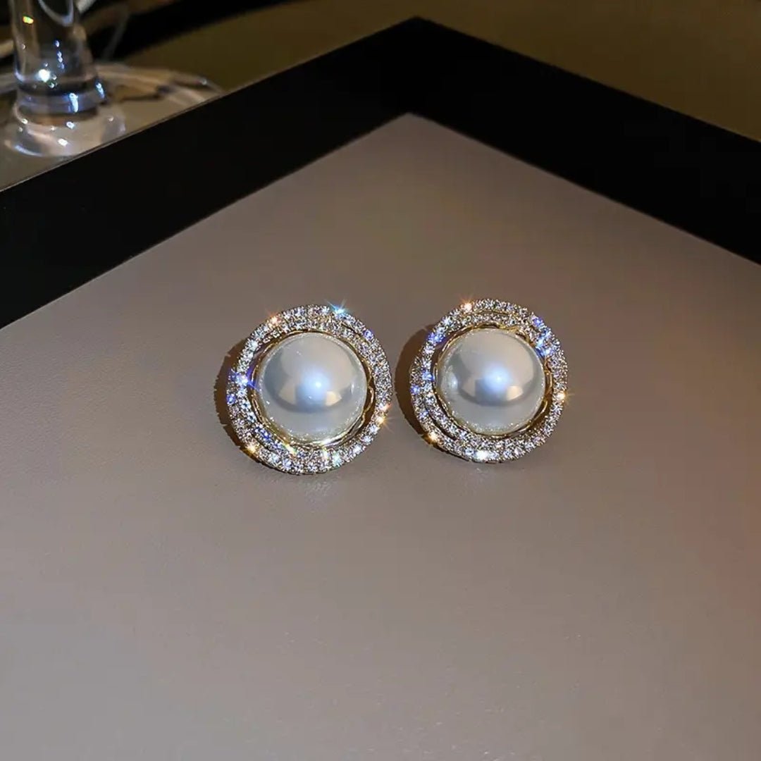 HRich Styloo Pearl Studs Earrings