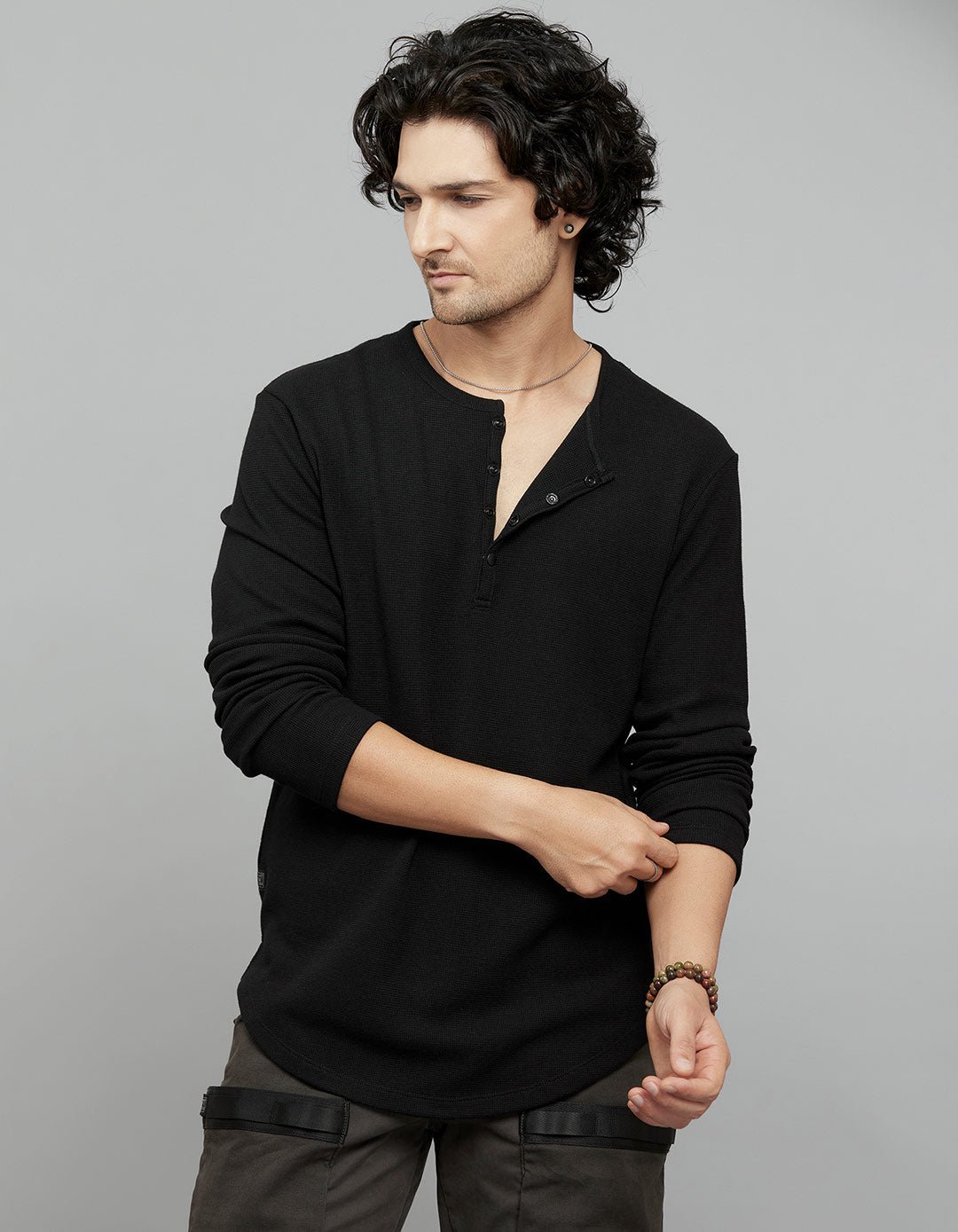 Black Full Sleeves Round Neck Tee