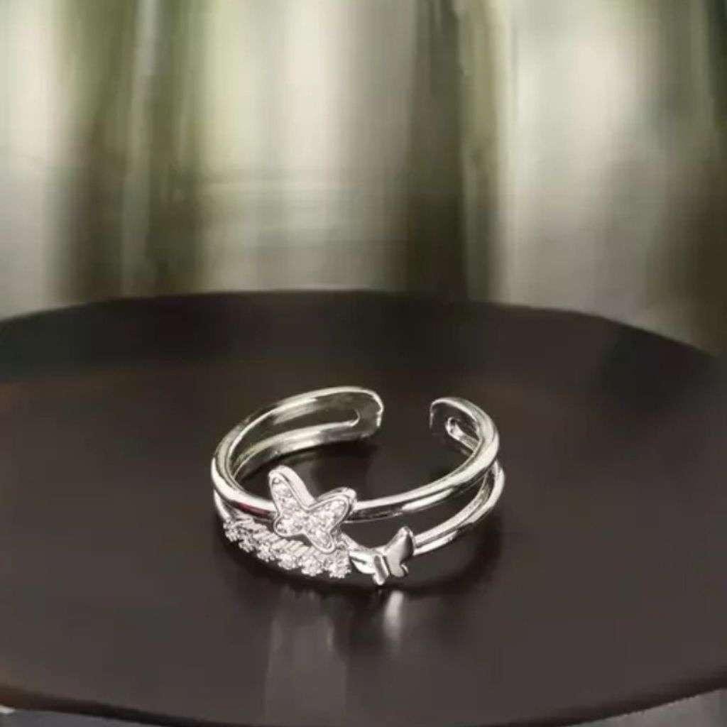 SociRich Stylo Butterfly Ring