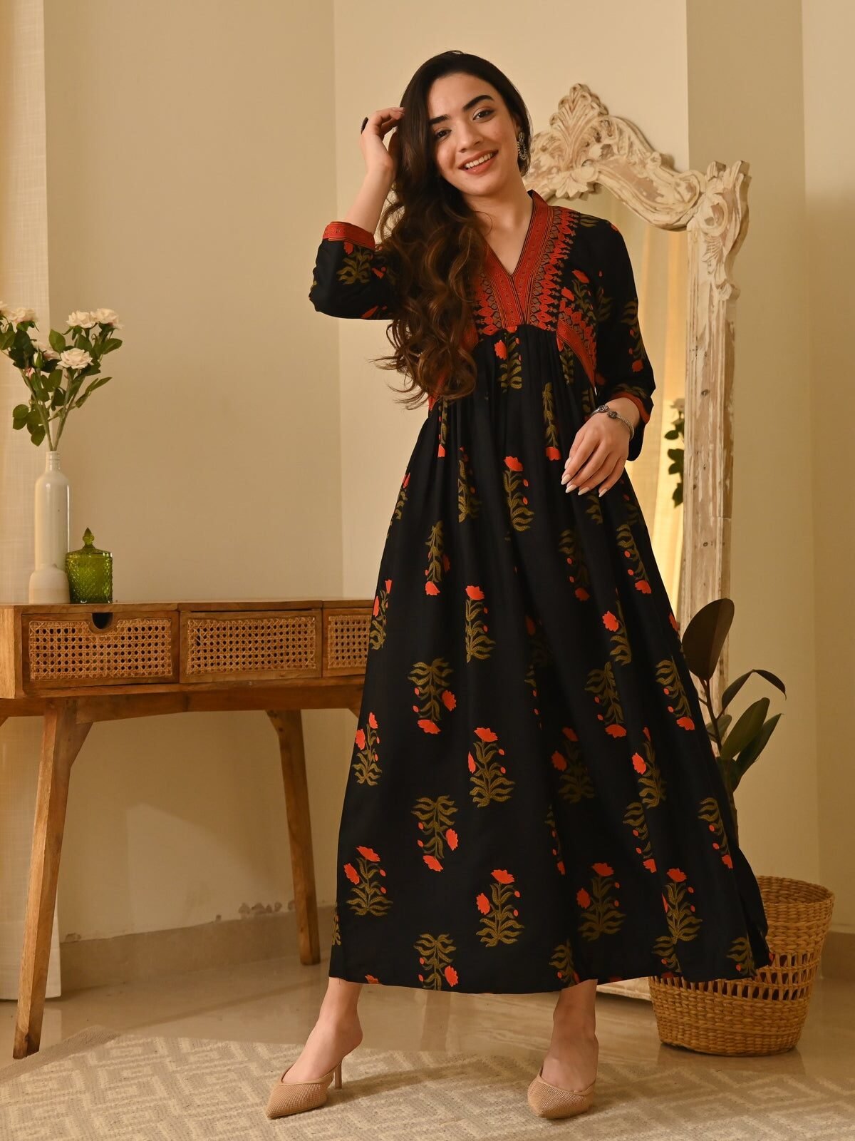 Gulbagh Black V Neck Dress